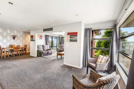 Photo of property in 12 Kitchener Street, Gore, 9710