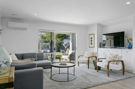 Photo of property in 14 Ernest Kemp Rise, Wharewaka, Taupo, 3330