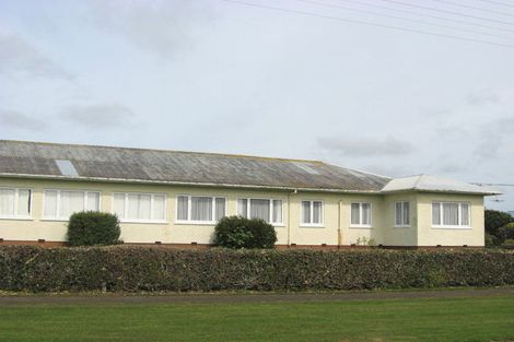 Photo of property in 18 Carey Street, Waitara, 4320