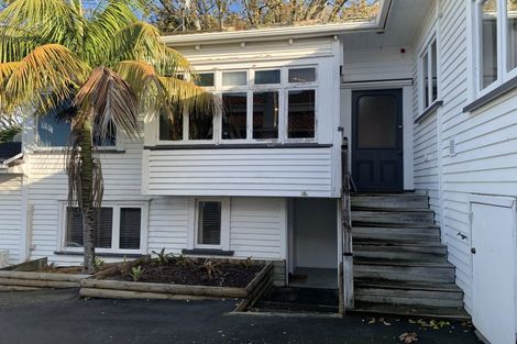 Photo of property in 18 Waiohua Road, Greenlane, Auckland, 1061