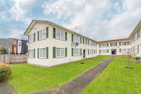 Photo of property in 1/95 Whites Line East, Waiwhetu, Lower Hutt, 5010