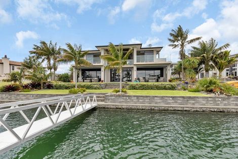 Photo of property in 12 Rauiri Drive, One Tree Point, 0118