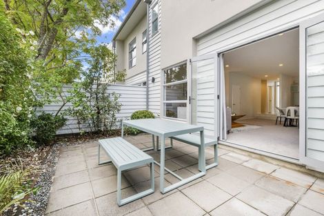 Photo of property in 5/40 Scarlet Oak Drive, Schnapper Rock, Auckland, 0632
