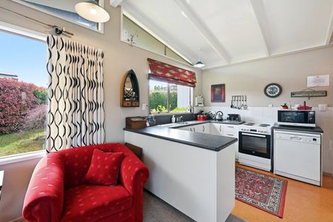 Photo of property in 22 Angela Place, Kinloch, Taupo, 3377