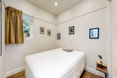 Photo of property in Fountain Court, 2/48 Oriental Parade, Oriental Bay, Wellington, 6011