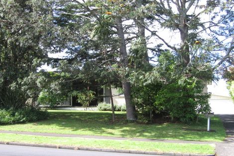 Photo of property in 73 Glenmore Road, Sunnyhills, Auckland, 2010