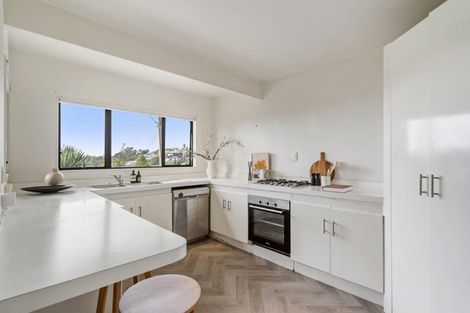 Photo of property in 1/21 Commodore Parry Road, Castor Bay, Auckland, 0620