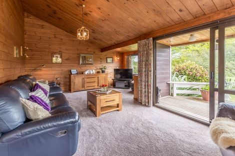 Photo of property in 237 Awa Road, Kumeu, 0891