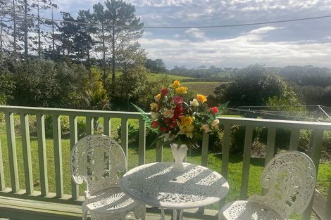 Photo of property in 140 Hanham Road, Kumeu, 0891