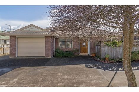 Photo of property in 2/919 Whangaparaoa Road, Manly, Whangaparaoa, 0930