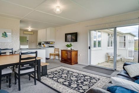Photo of property in 4 Burgess Street, Green Island, Dunedin, 9018