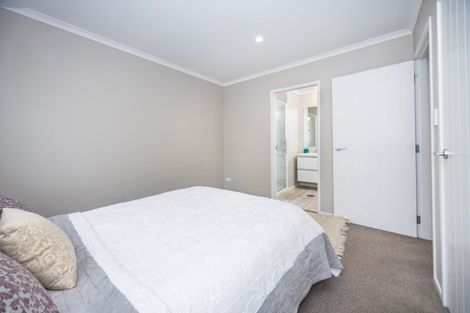 Photo of property in 2/30 Willoughby Street, Whitiora, Hamilton, 3200