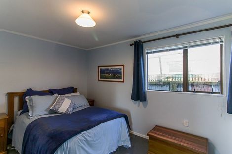 Photo of property in 8b Te Awa Street, Foxton Beach, Foxton, 4815