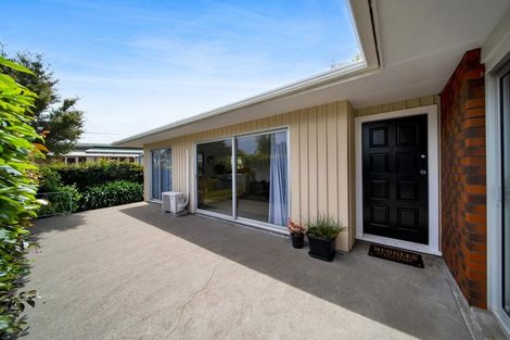 Photo of property in 10 Beaumont Crescent, Frankleigh Park, New Plymouth, 4310