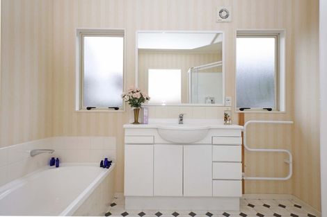 Photo of property in 3f Hudson Court, Riverlea, Hamilton, 3216