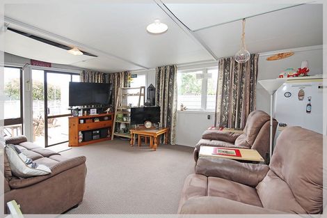 Photo of property in 47 Edinburgh Terrace, Foxton Beach, Foxton, 4815