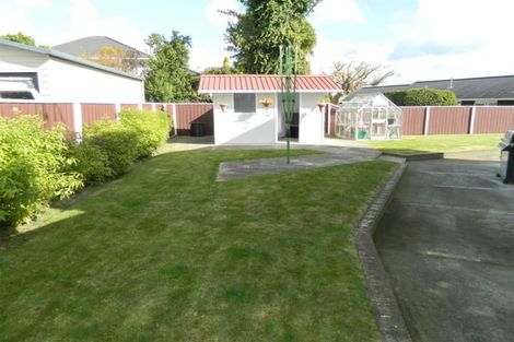 Photo of property in 10 Webb Avenue, Levin, 5510