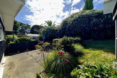 Photo of property in 2/49 Archers Road, Hillcrest, Auckland, 0629