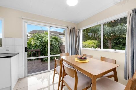 Photo of property in 56 Peverill Crescent, Papatoetoe, Auckland, 2025