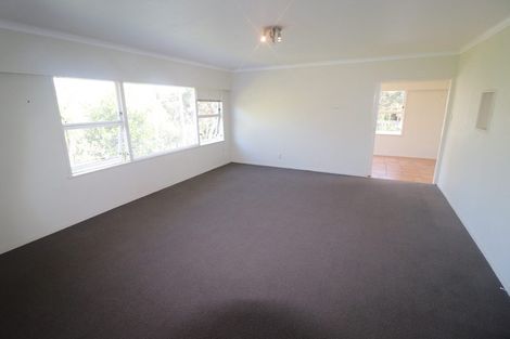 Photo of property in 1 Red Bluff Rise, Campbells Bay, Auckland, 0630