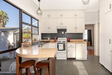 Photo of property in 171 Stout Street, Mangapapa, Gisborne, 4010