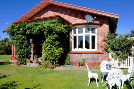Photo of property in 1 Parsonage Road, Waimate, 7924