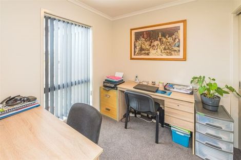 Photo of property in 17 Magnolia Crescent, Tawhero, Whanganui, 4501