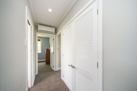 Photo of property in 24 Parkland Crescent, Terrace End, Palmerston North, 4410