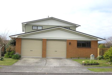 Photo of property in 7 John Guthrie Place, Merrilands, New Plymouth, 4312