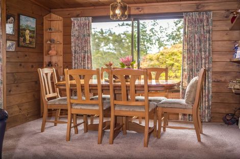 Photo of property in 237 Awa Road, Kumeu, 0891