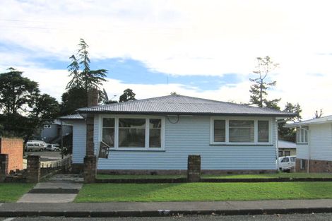 Photo of property in 46 Titoki Street, Te Atatu Peninsula, Auckland, 0610