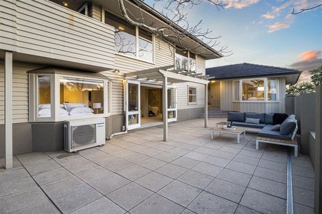 Photo of property in 136 Clovelly Road, Bucklands Beach, Auckland, 2012