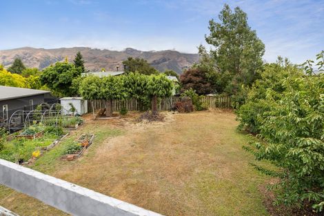 Photo of property in 5 Rimu Lane, Wanaka, 9305