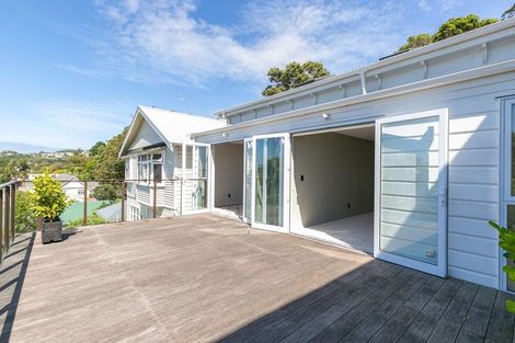 Photo of property in 5 Mckenzie Terrace, Te Aro, Wellington, 6011