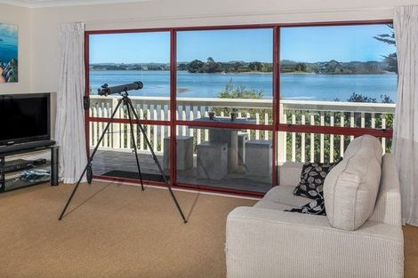 Photo of property in 12 Channel View Road, Clarks Beach, Pukekohe, 2679