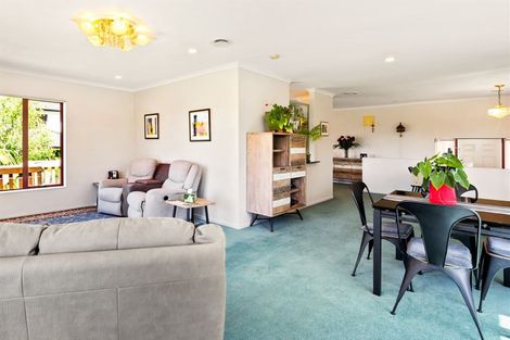 Photo of property in 21 Basra Drive, Henderson, Auckland, 0612