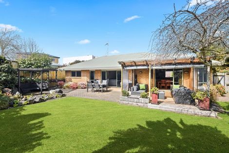 Photo of property in 10 Guernsey Place, Grandview Heights, Hamilton, 3200