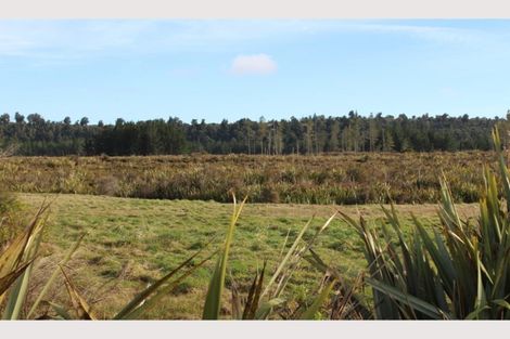 Photo of property in 1 Erua Road, Ostend, Waiheke Island, 1081
