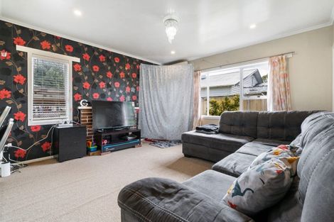 Photo of property in 10 Princess Street, Takanini, 2112