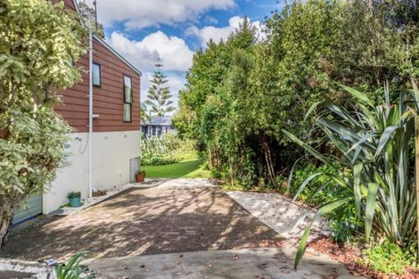 Photo of property in 175b Hibiscus Coast Highway, Red Beach, 0932