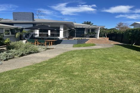 Photo of property in 2/10 Riverlea Avenue, Pakuranga, Auckland, 2010