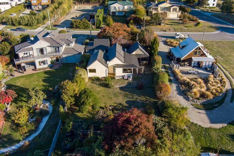 Photo of property in 8 Kennedy Crescent, Wanaka, 9305