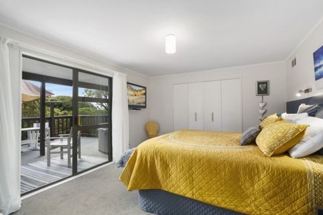 Photo of property in 5 Pendeen Place, Camborne, Porirua, 5026