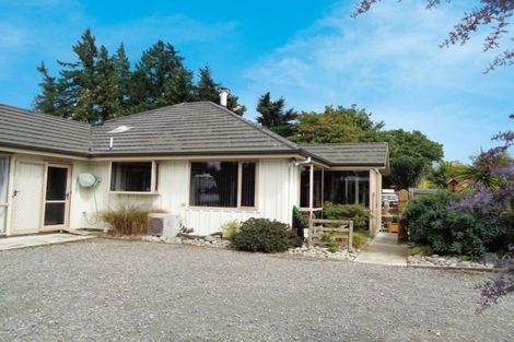 Photo of property in 4 Bluff Street, Coalgate, 7673