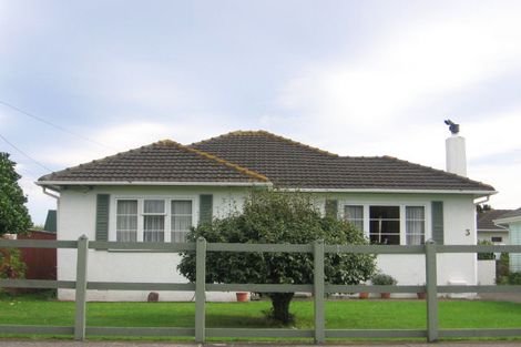 Photo of property in 3 Trevethick Grove, Woburn, Lower Hutt, 5010