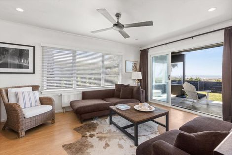 Photo of property in 243 Clifton Road, Te Awanga, 4102