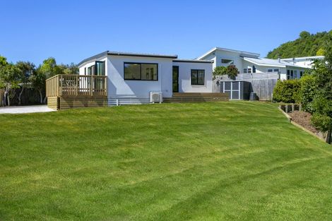 Photo of property in 12a Reeves Road, Acacia Bay, Taupo, 3330
