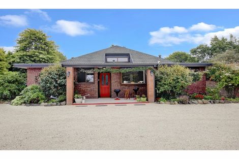 Photo of property in 37 Chinnerys Road, Woodend, 7610