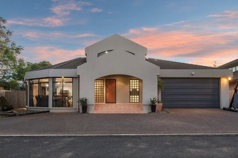 Photo of property in 22 Hoyte Place, Pukehangi, Rotorua, 3015