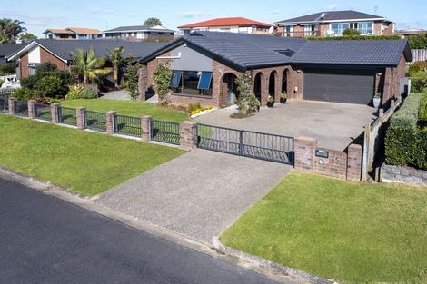 Photo of property in 5 Falstaff Place, Half Moon Bay, Auckland, 2012